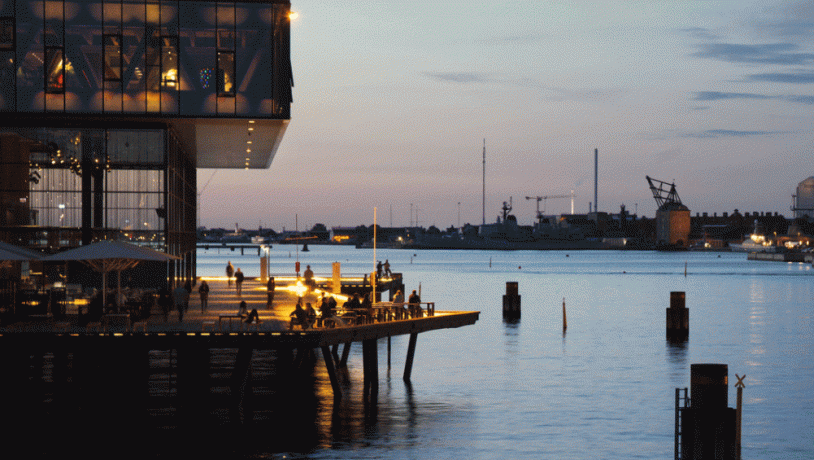 Udsigt over Skuesspilhuset og Operaen