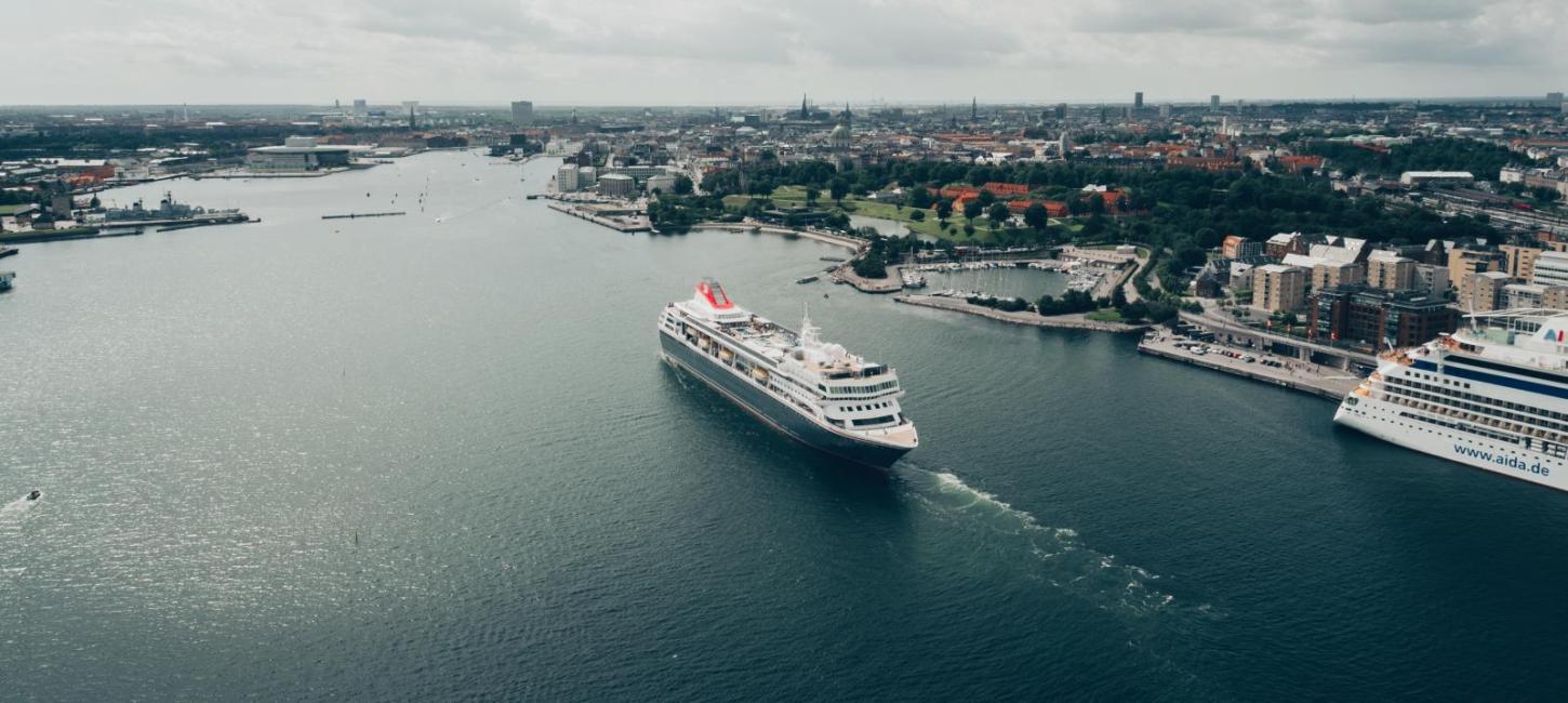 Cruise ship at Langelinie