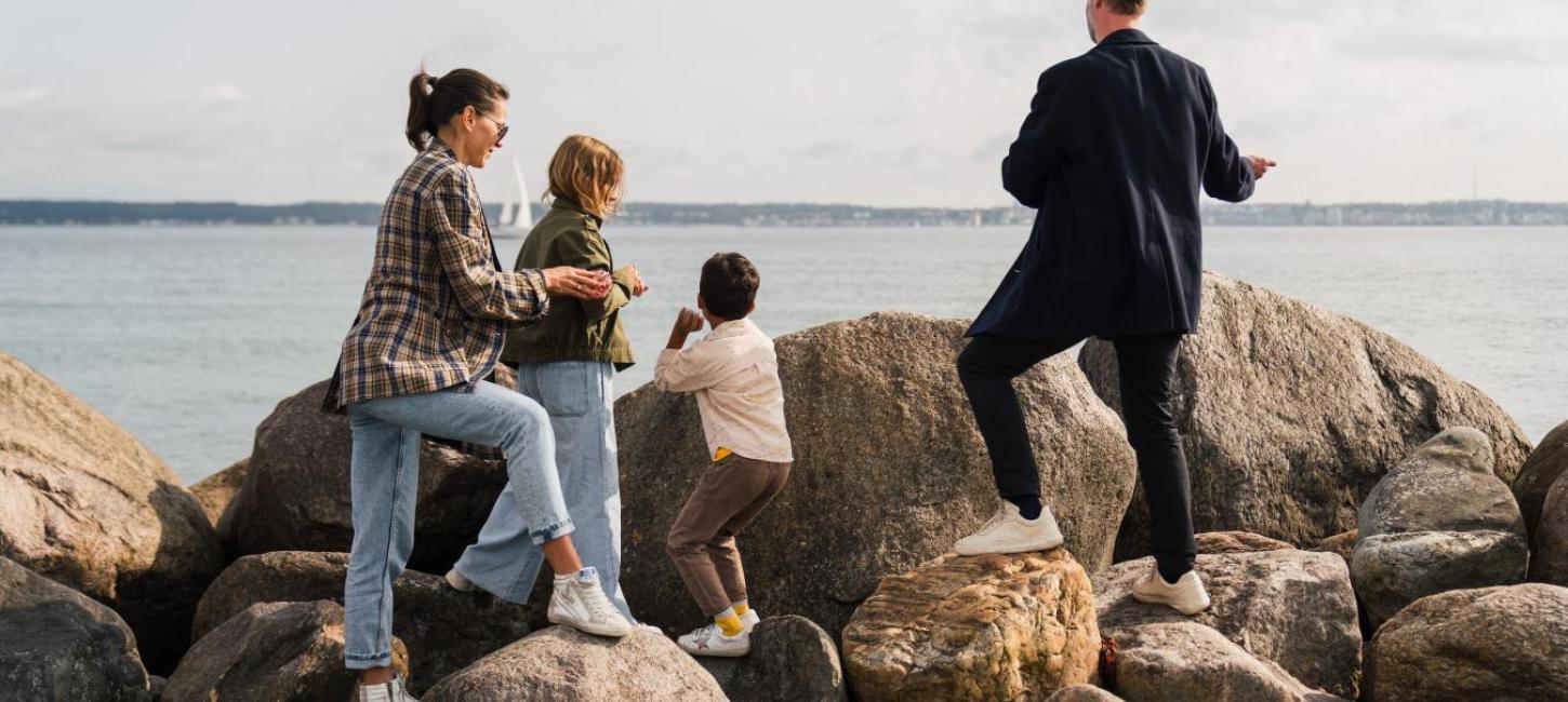 Familie i Helsingør ved vandet