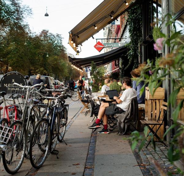 sidewalk cafe with bikes