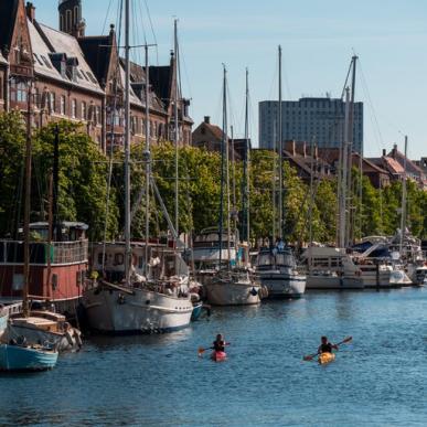 Sommerstemning ved kanalerne